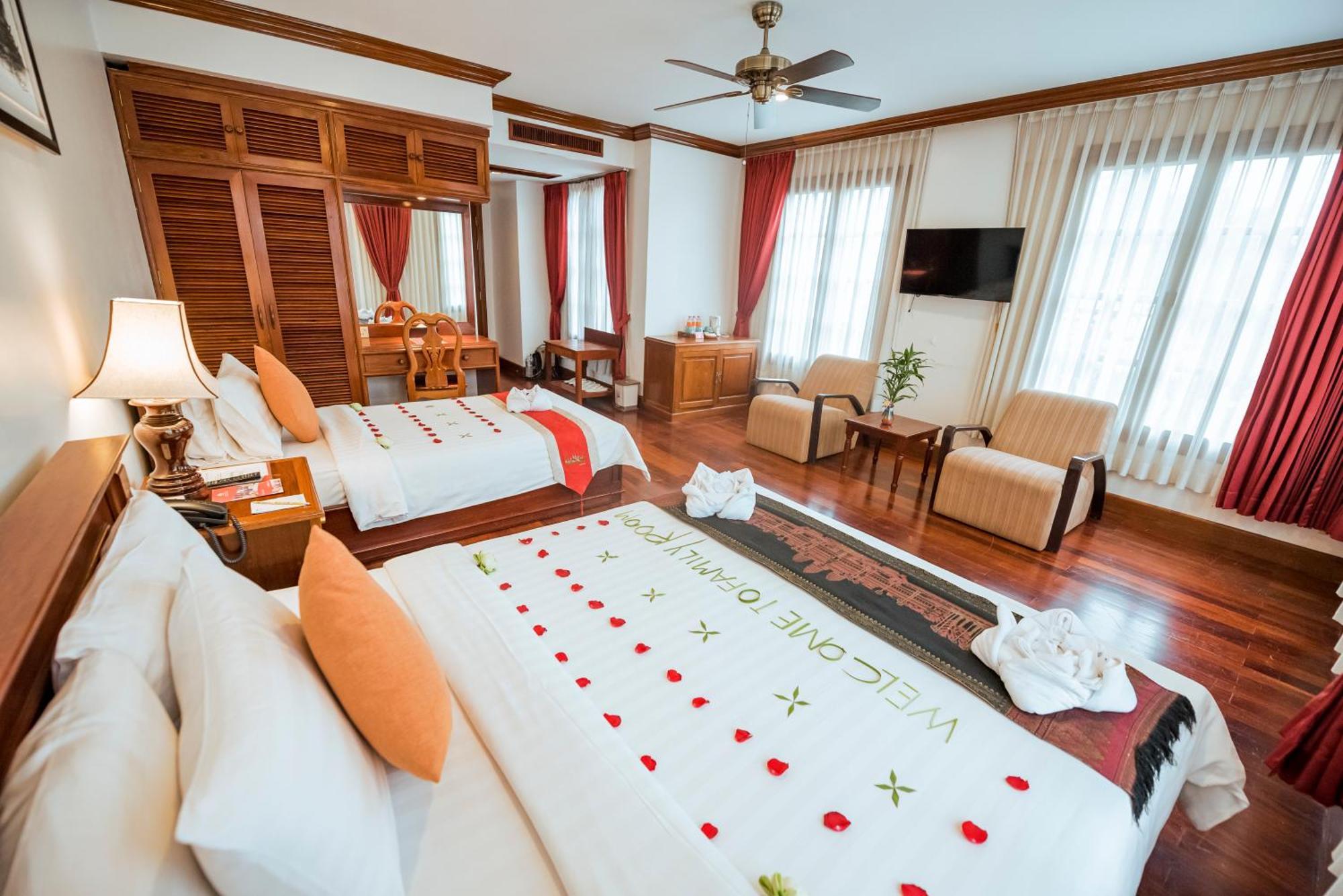 The Suite By Royal Crown Hotel Siem Reap Zewnętrze zdjęcie